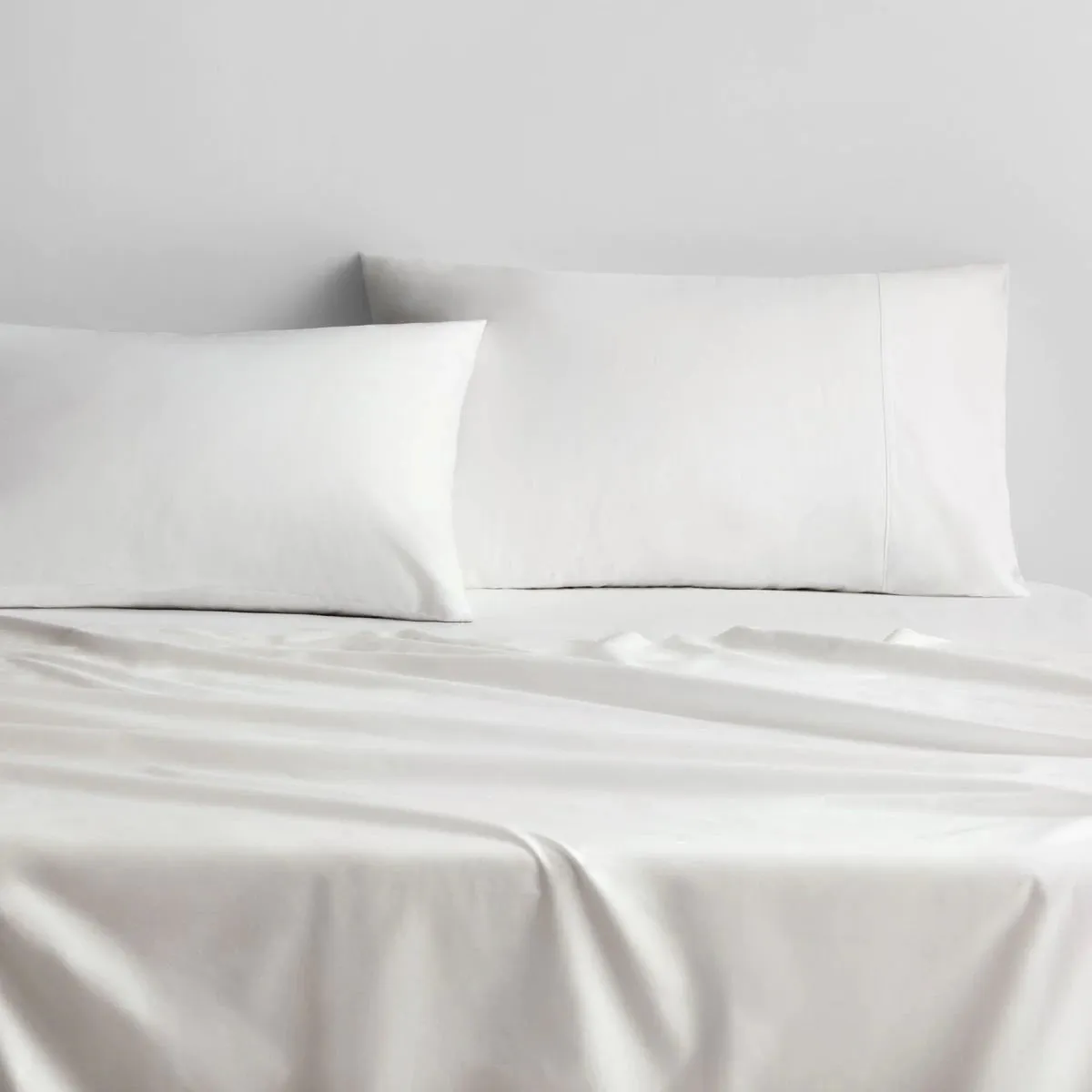 500TC Super Soft Sateen Fitted Sheet SNOW by Sheridan