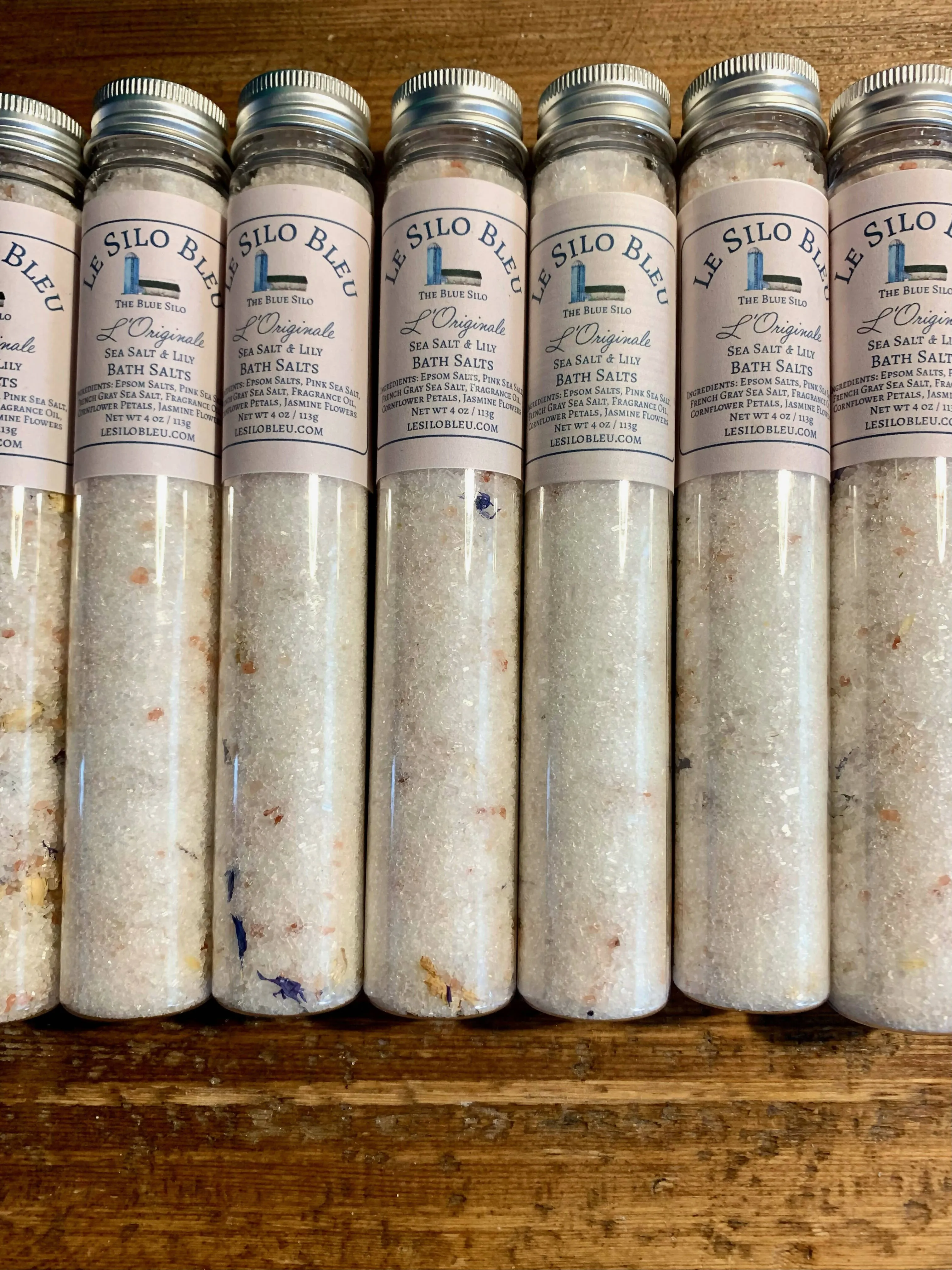 L'Originale - Sea Salt and Lily Bath Salts